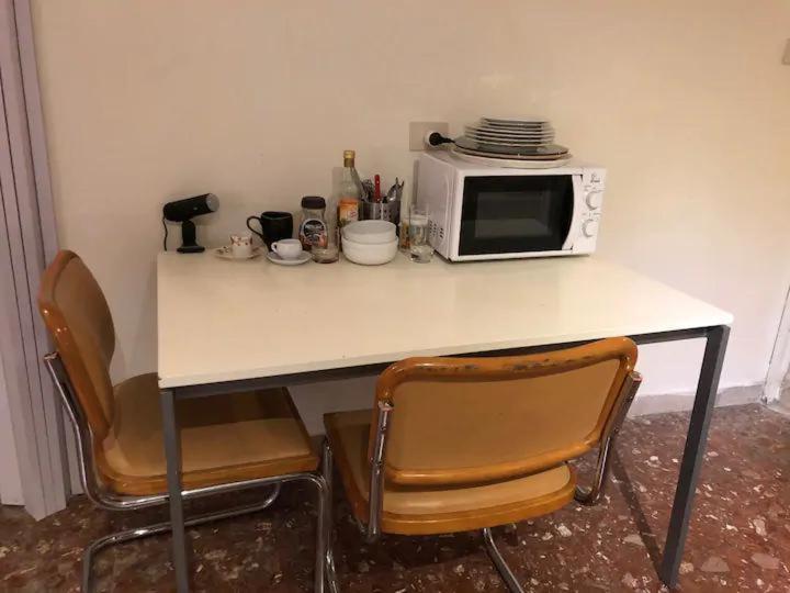 Ampio Monolocale Nel Cuore Della Citta Rom Eksteriør billede